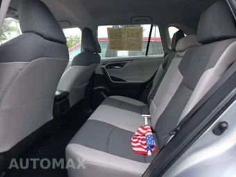 2025 Toyota RAV4 XLE - miniatura 13