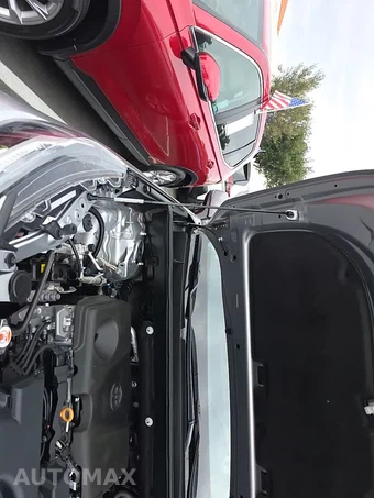 2025 Toyota RAV4 XLE - miniatura 24