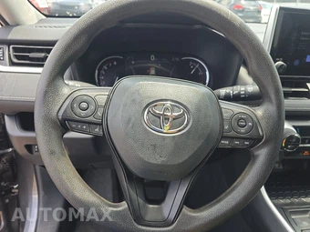 2025 Toyota RAV4 XLE - miniatura 10