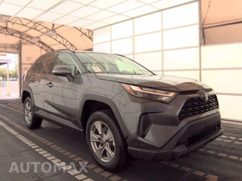 2025 Toyota RAV4 XLE - miniatura 3