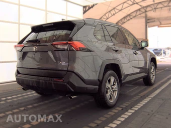 2025 Toyota RAV4 XLE - miniatura 4