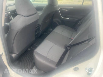 2025 Toyota RAV4 XLE - miniatura 6