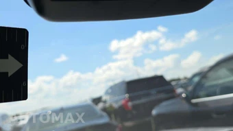 2025 Toyota RAV4 XLE - miniatura 18