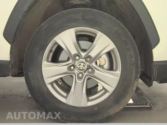 2025 Toyota RAV4 XLE – miniatura 10