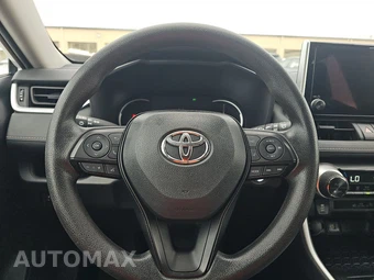 2025 Toyota RAV4 XLE – miniatura 16