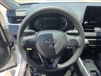 2025 Toyota RAV4 XLE – miniatura 16