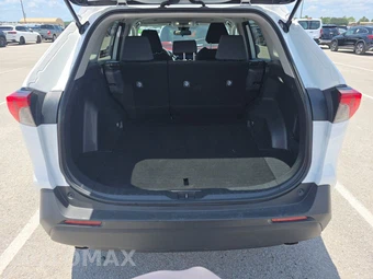 2025 Toyota RAV4 XLE – miniatura 23