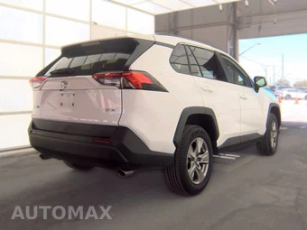2025 Toyota RAV4 XLE – miniatura 5