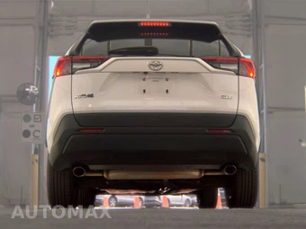 2025 Toyota RAV4 XLE – miniatura 7