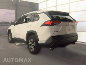 2025 Toyota RAV4 XLE - miniatura 8