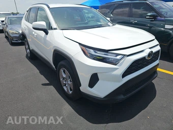 2025 Toyota RAV4 XLE – miniatura 3