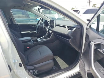 2025 Toyota RAV4 XLE – miniatura 8