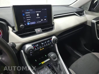 2025 Toyota RAV4 XLE - miniatura 11