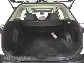 2025 Toyota RAV4 XLE - miniatura 16