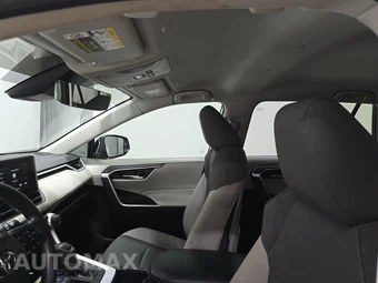 2025 Toyota RAV4 XLE - miniatura 17