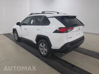 2025 Toyota RAV4 XLE - miniatura 6