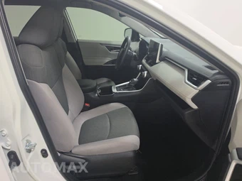 2025 Toyota RAV4 XLE - miniatura 8