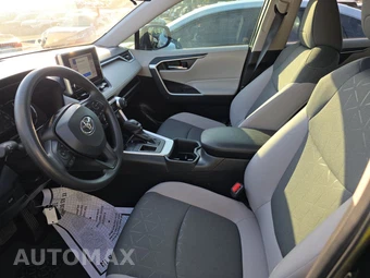 2025 Toyota RAV4 XLE – miniatura 7