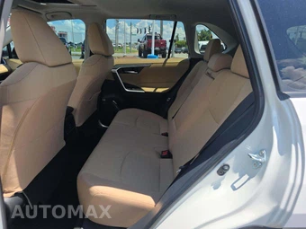 2025 Toyota RAV4 XLE - miniatura 10
