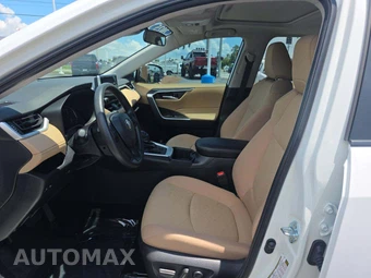 2025 Toyota RAV4 XLE - miniatura 3