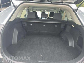 2025 Toyota RAV4 XLE - miniatura 15