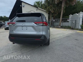 2025 Toyota RAV4 XLE - miniatura 4
