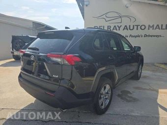 2025 Toyota RAV4 XLE - miniatura 3