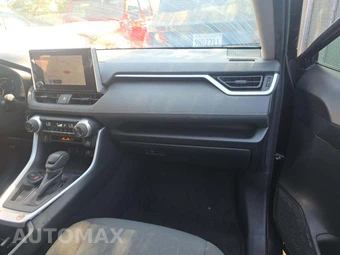 2025 Toyota RAV4 XLE - miniatura 19