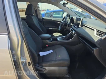 2025 Toyota RAV4 XLE - miniatura 14