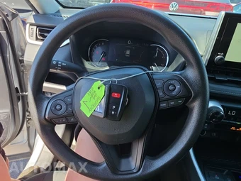 2025 Toyota RAV4 XLE - miniatura 16