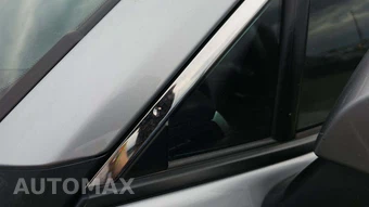 2025 Toyota RAV4 XLE - miniatura 28