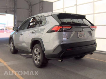 2025 Toyota RAV4 XLE - miniatura 8