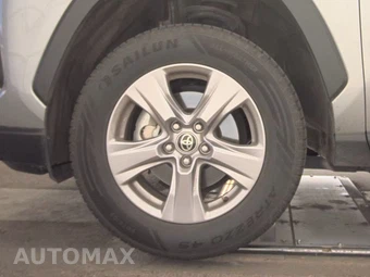 2025 Toyota RAV4 XLE - miniatura 9
