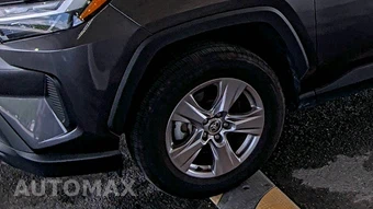 2025 Toyota RAV4 XLE - miniatura 7