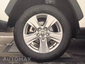 2025 Toyota RAV4 XLE - miniatura 11