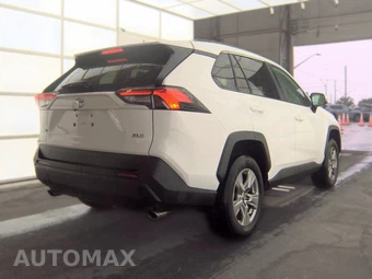 2025 Toyota RAV4 XLE - miniatura 5