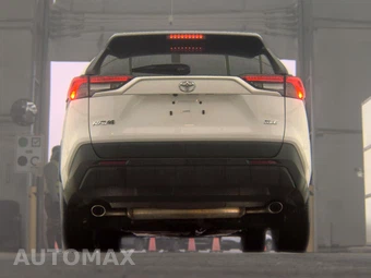 2025 Toyota RAV4 XLE - miniatura 7