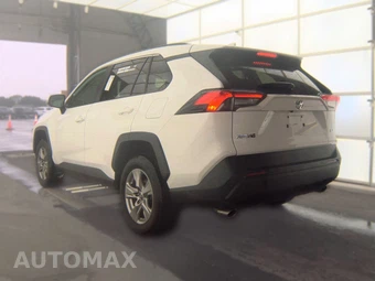 2025 Toyota RAV4 XLE - miniatura 8