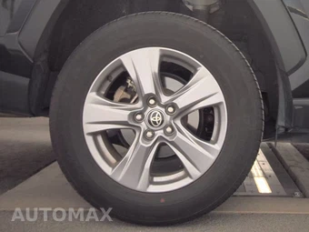 2025 Toyota RAV4 XLE - miniatura 11