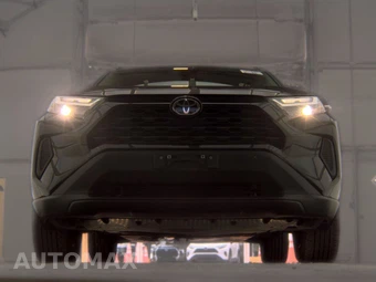 2025 Toyota RAV4 XLE - miniatura 3