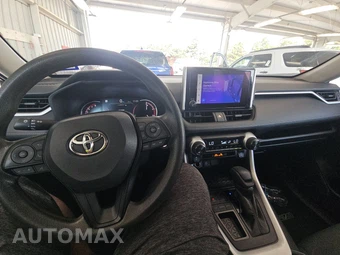 2025 Toyota RAV4 XLE – miniatura 11