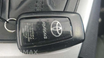 2025 Toyota RAV4 XLE – miniatura 18