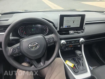 2025 Toyota RAV4 XLE - miniatura 11