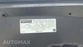 2025 Toyota RAV4 XLE - miniatura 18