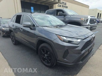 2025 Toyota RAV4 XLE - miniatura 3