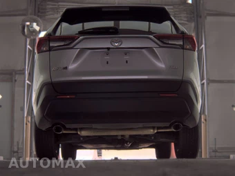 2025 Toyota RAV4 XLE - miniatura 7