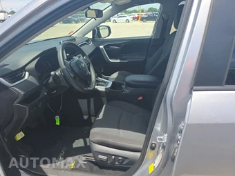 2025 Toyota RAV4 XLE - miniatura 13