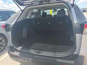 2025 Toyota RAV4 XLE - miniatura 23