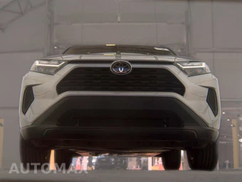 2025 Toyota RAV4 XLE - miniatura 3
