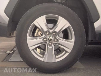 2025 Toyota RAV4 XLE – miniatura 11